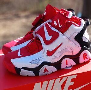 NIKE AIR BARRAGE MID MENS SZ13